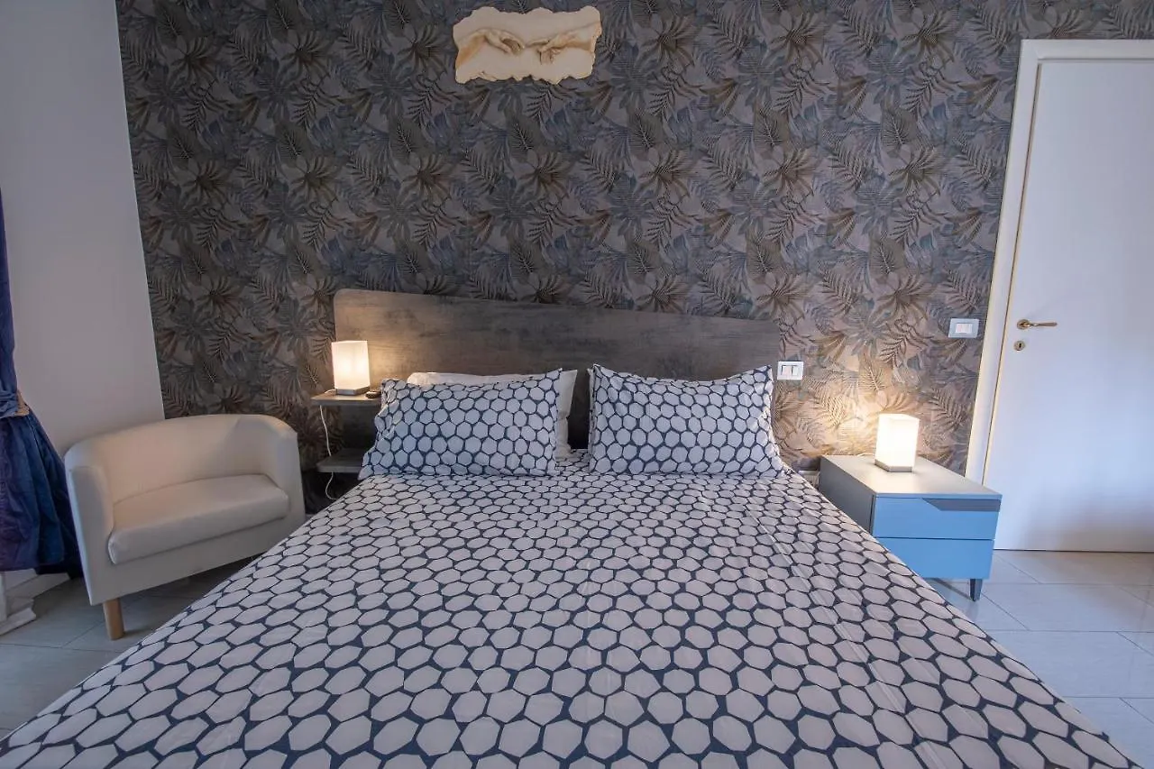 Apartment Ferienwohnung Refuge On Piazza Re Di Roma